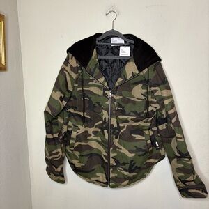 NWT EPTM Camouflage Hooded Jacket Men's Size Small